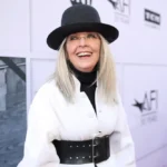 Bette Midler, Goldie Hawn, Sarah Jessica Parker and More Pay Tribute to Diane Keaton: ‘Shine Your Fairy Dust Up There, Girlfriend